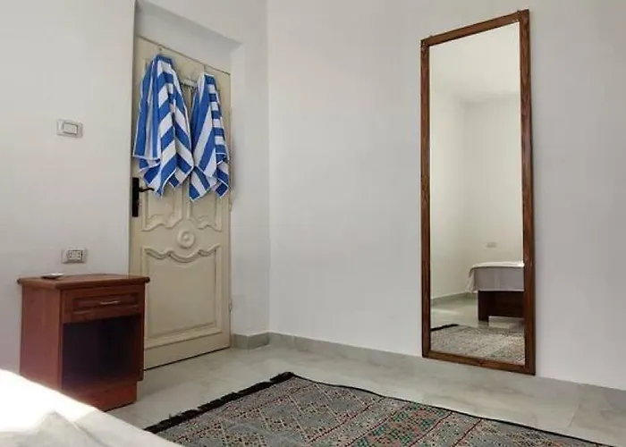 The Oasis-room With Queen Bed